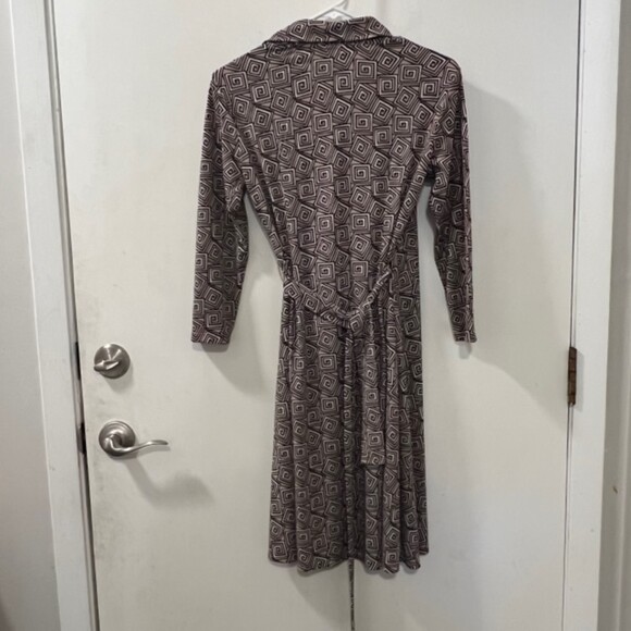 London Times Petites Brown Geometric Print 3/4 Sleeves Mock Wrap Dress Size 8P - Picture 4 of 11